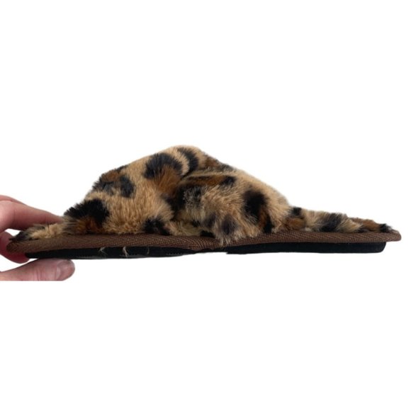 Steve Madden Criss Cross Faux Fur Leopard Print Slippers Size 7 Cozy‎ Comfy - Picture 6 of 9